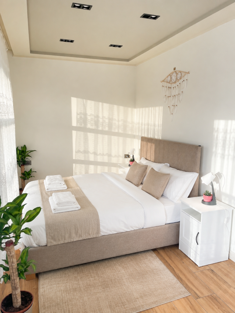 Diker Port Residence temiz ve aydınlık yatak odası