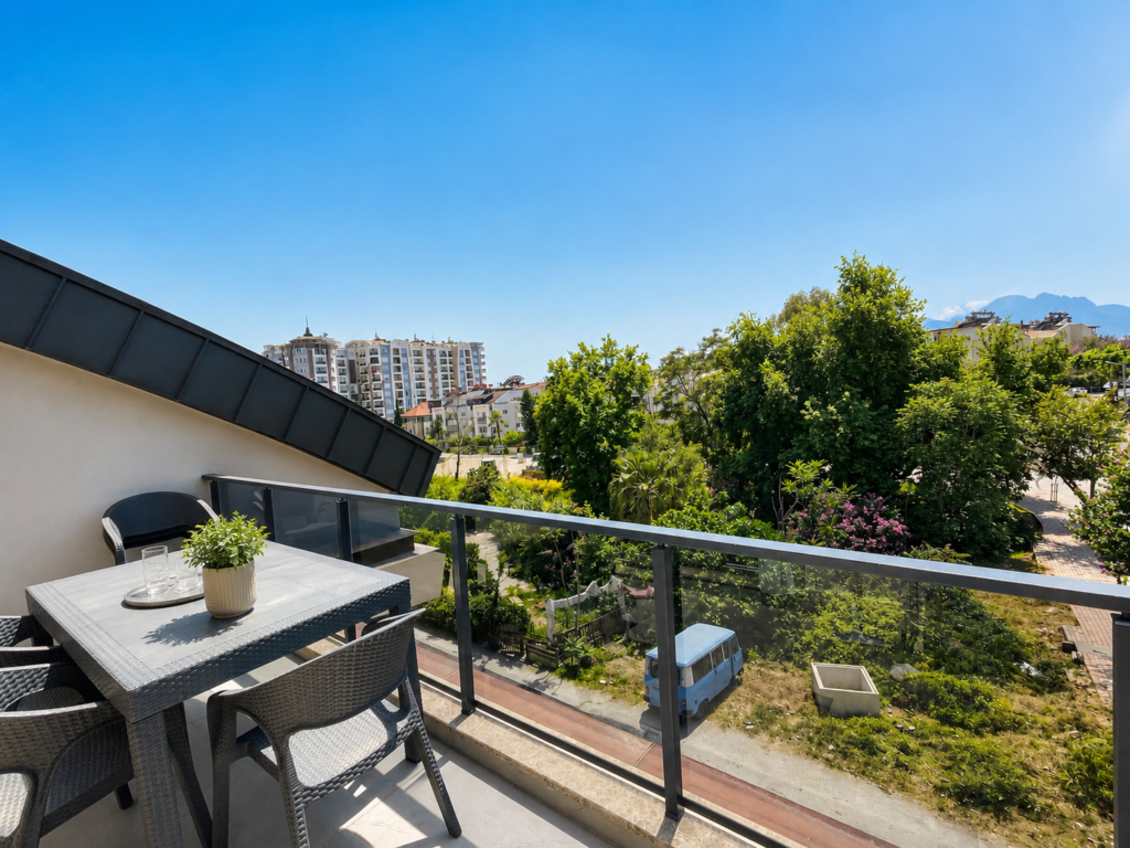 Diker Port Residence Konyaaltı geniş balkon manzarası