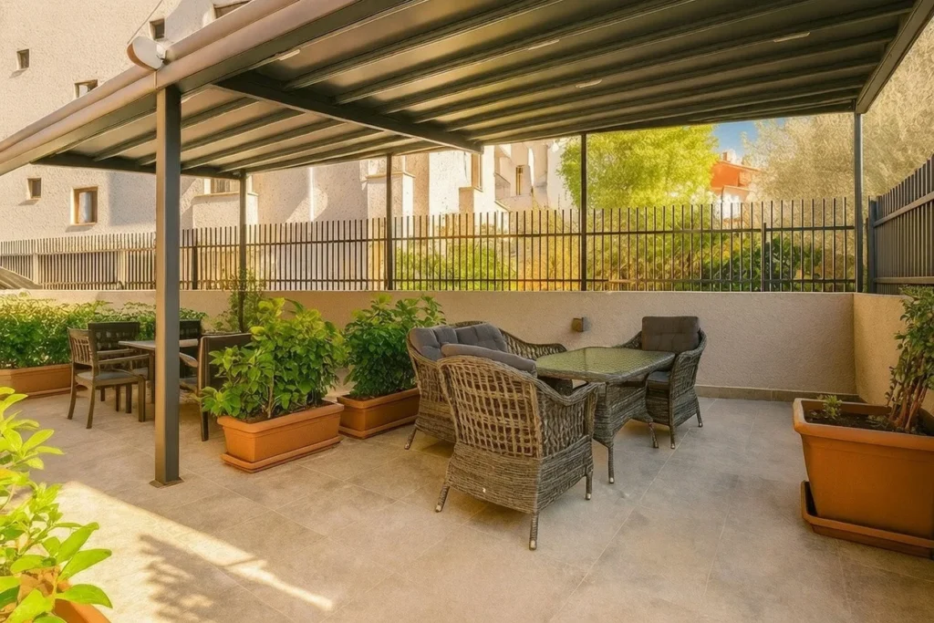 Diker Port Residence çift kişilik yatak odası Konyaaltı